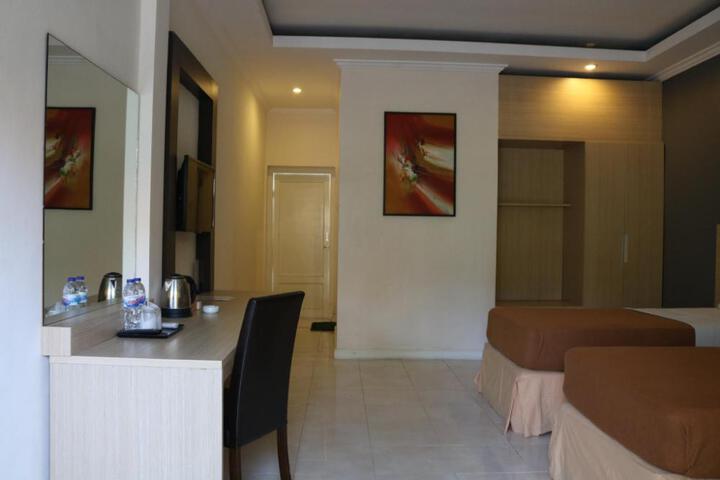 Tanjung Plaza Hotel