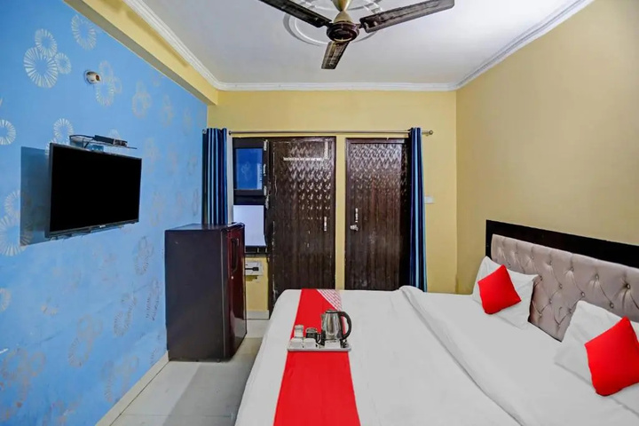 Room 3 of 13