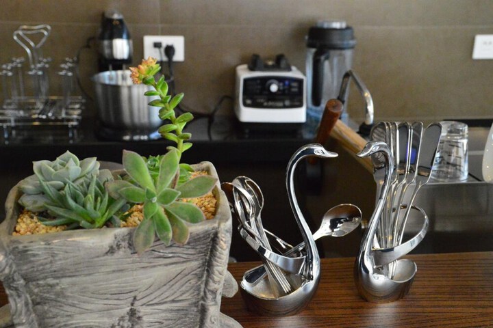Breakfast/Coffee Service 21 of 34
