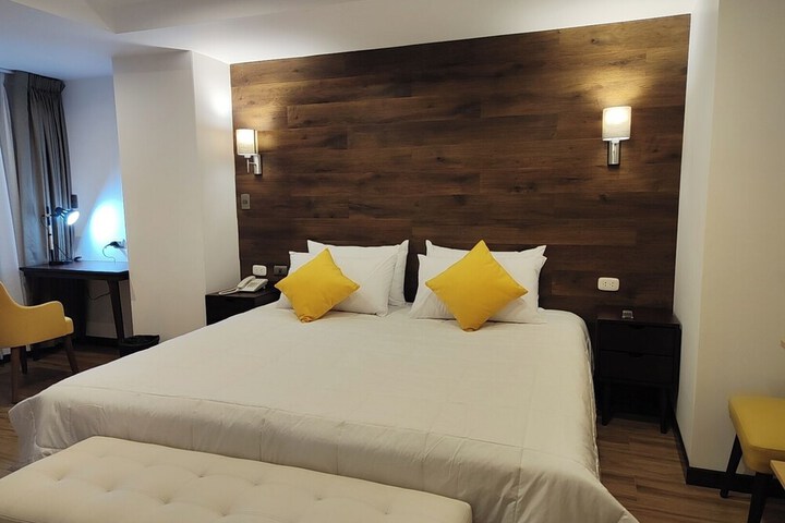 Room 10 of 39
