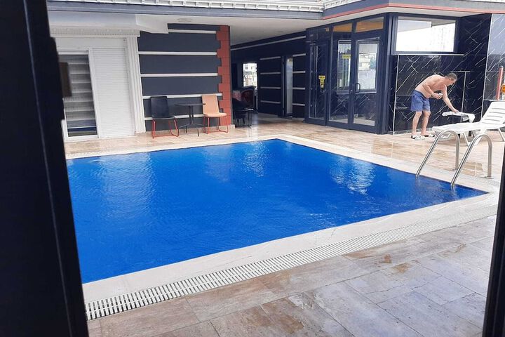 Pool 24 of 38
