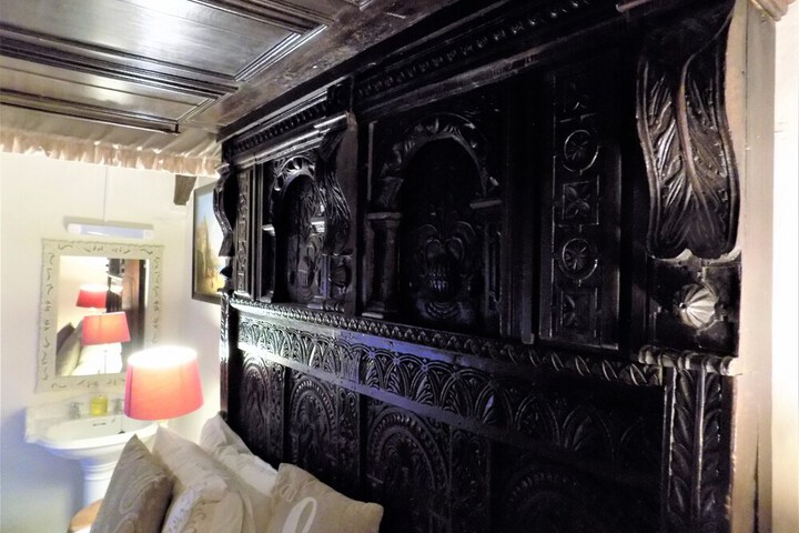 Room 9 of 53