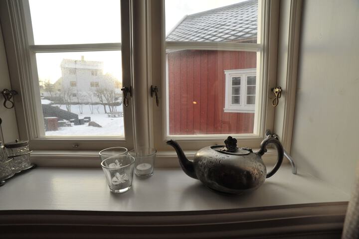 Room 42 of 142