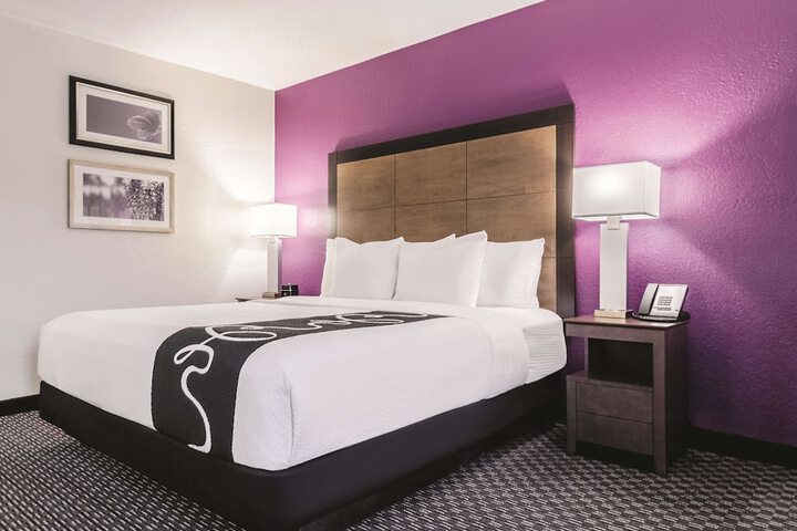 Room 15 of 53