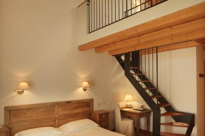 Room 16 of 53