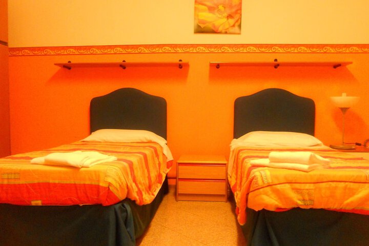 Room 10 of 20