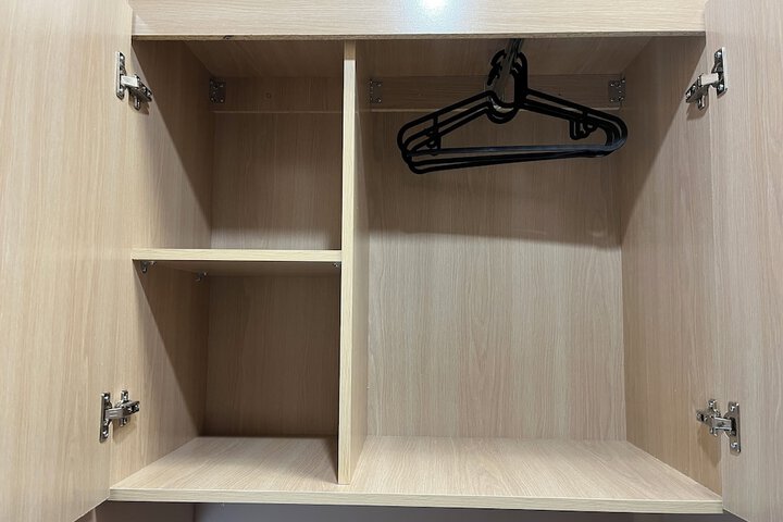 Room 17 of 43