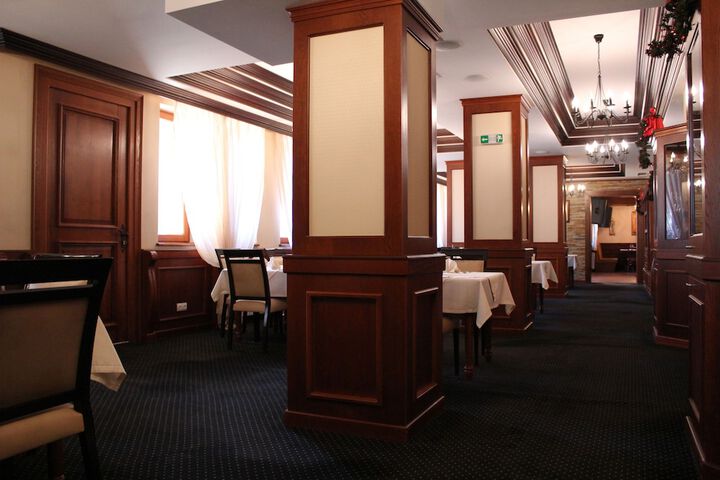 Dining 67 of 85