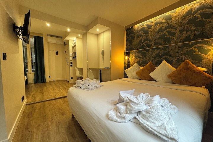 Room 38 of 65