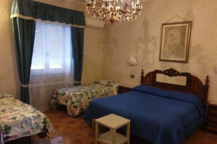 Room 18 of 47