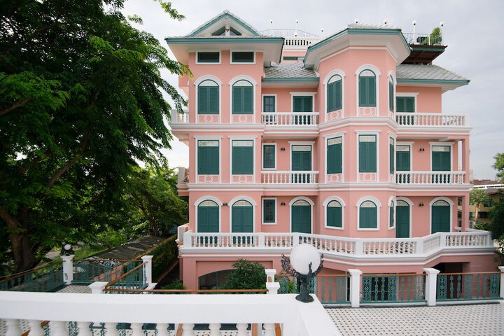 Hotel 74 of 81