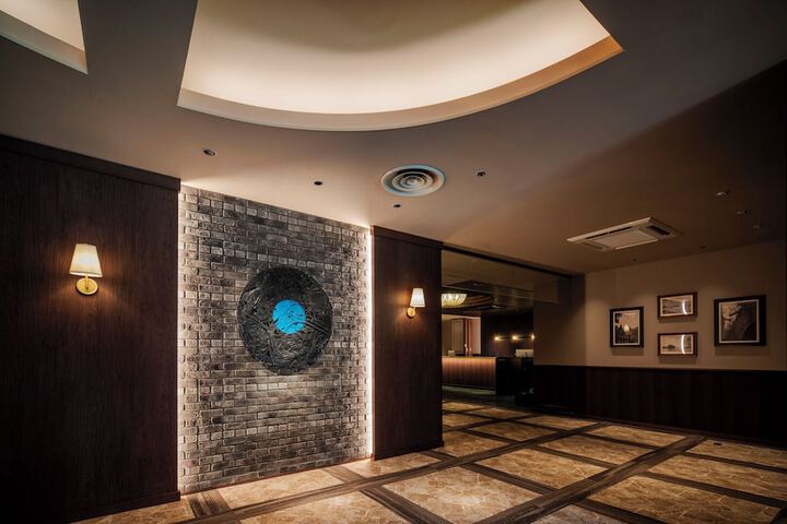 Hotel Lobby