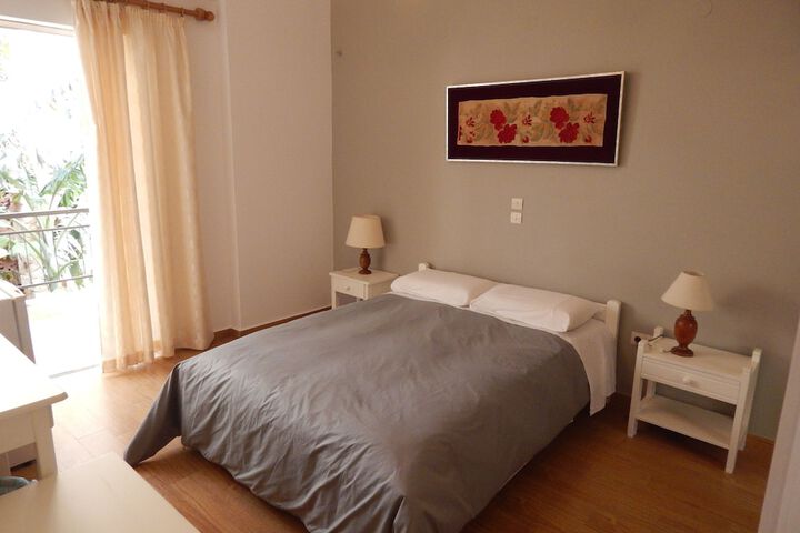 Room 9 of 63