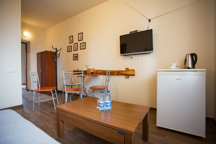 Room 30 of 103