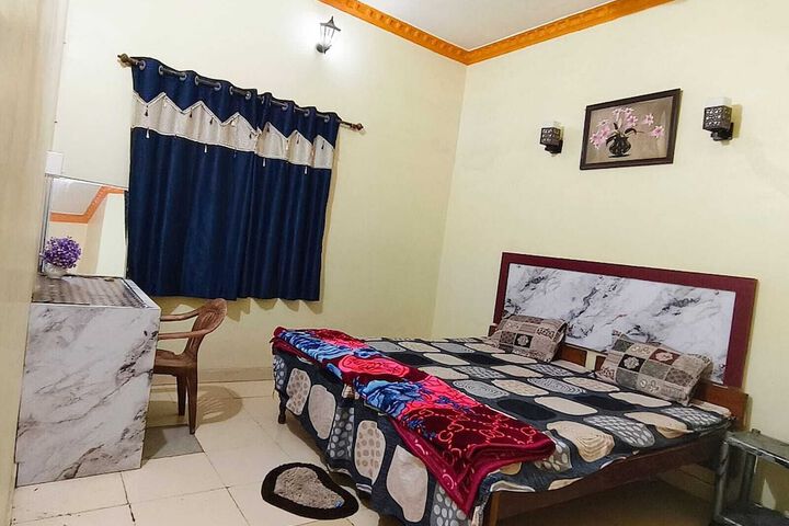 Room 3 of 18