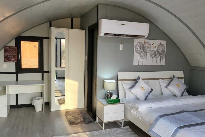 Room 16 of 44