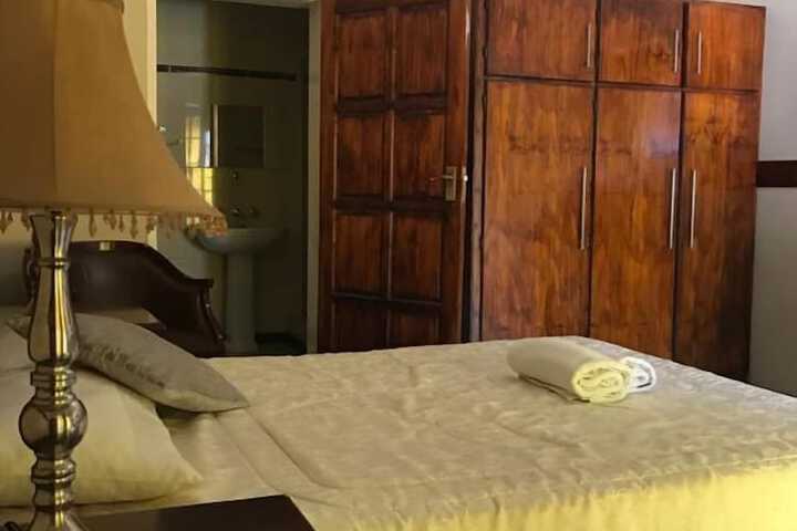 Room 26 of 84