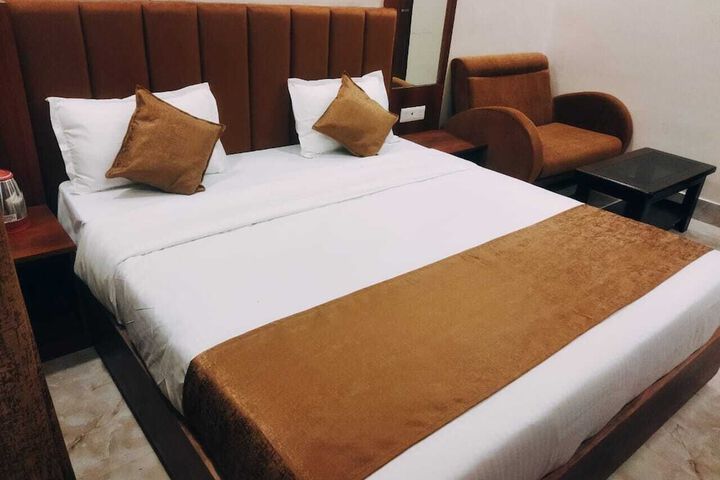 Room 13 of 48