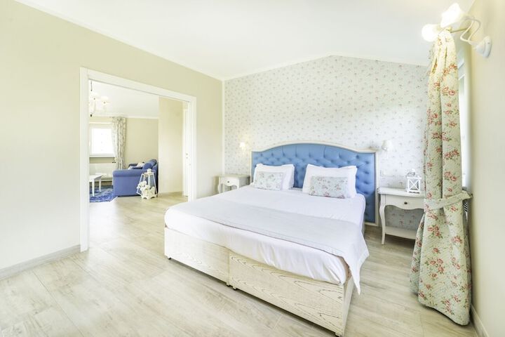 Room 48 of 161