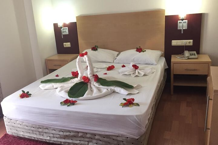 Room 8 of 44