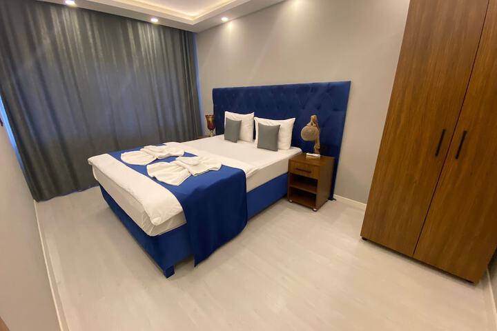 Room 10 of 30