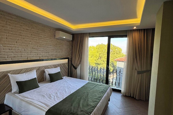 Room 14 of 101