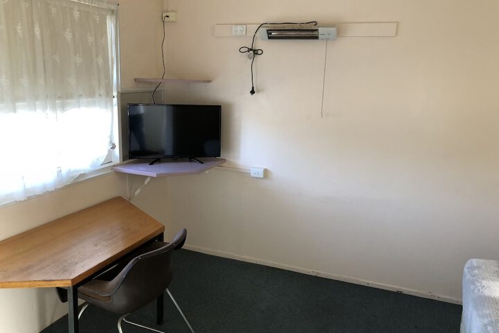 Room 3 of 20