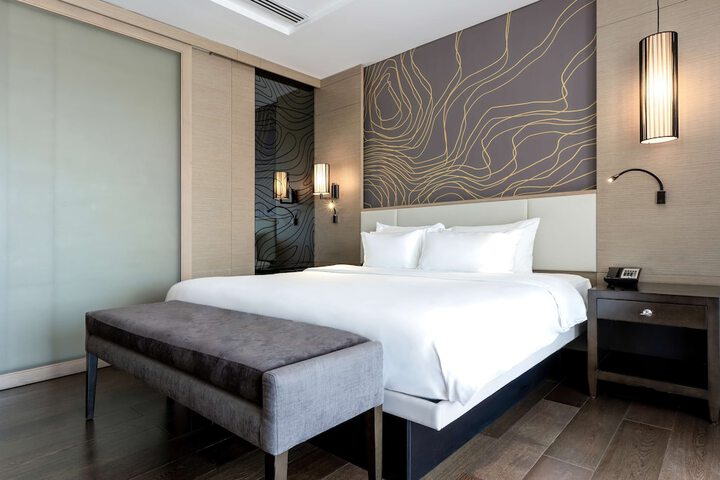Room 32 of 189