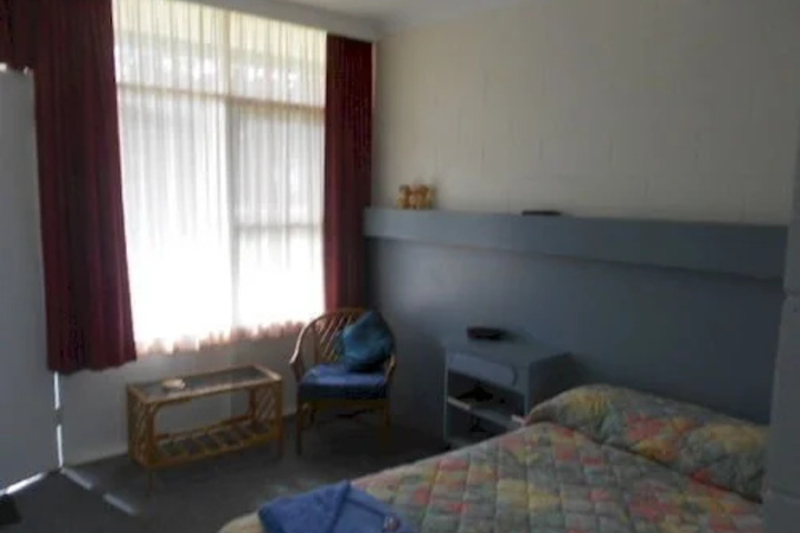 Room 3 of 17