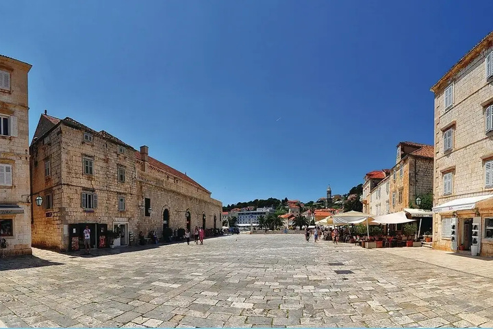 Beautiful Home in Vrboska With Wifi and 1 Bedrooms