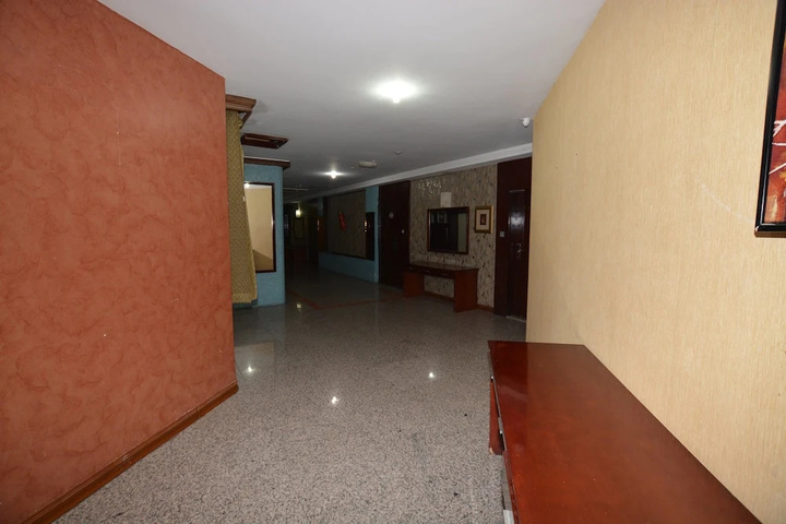 Room 13 of 23