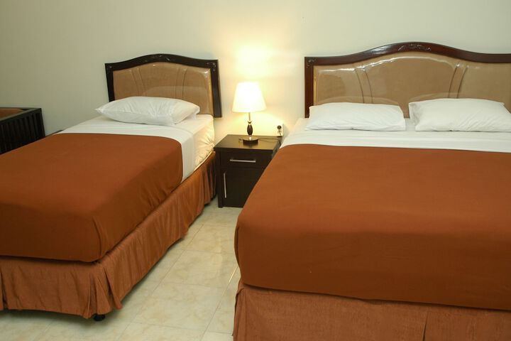 Room 14 of 37