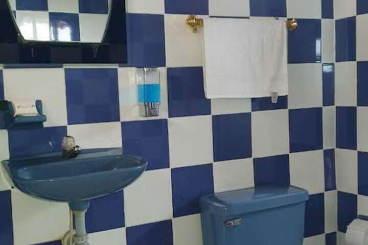 Room 20 of 38