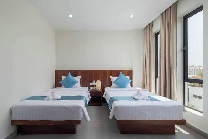 Room 15 of 40