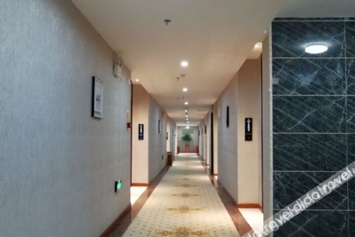 Hotel Interior 5 of 10