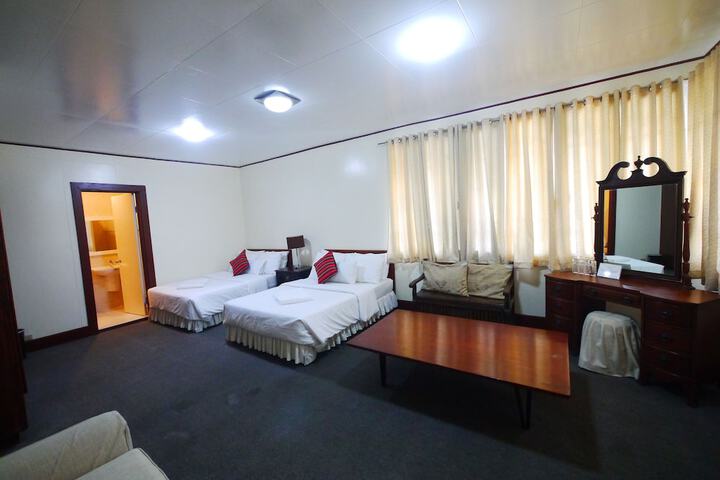 Room 29 of 63