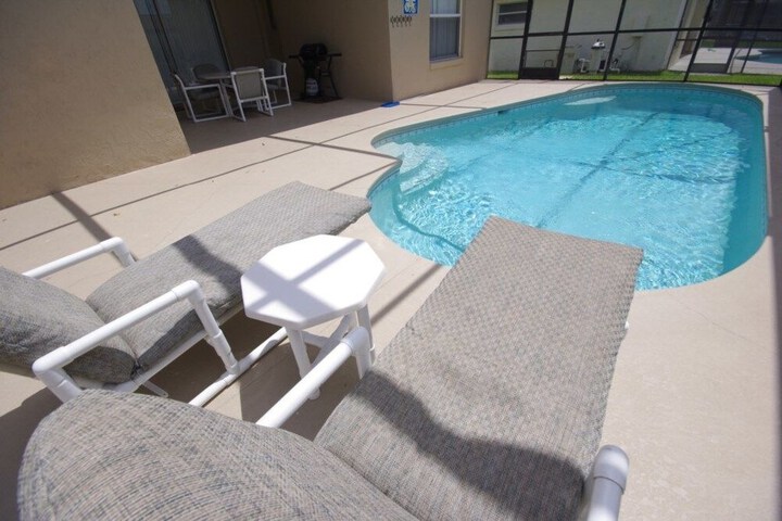 Sundeck 37 of 39