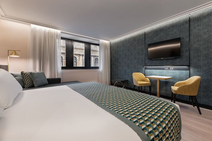 Room 44 of 75