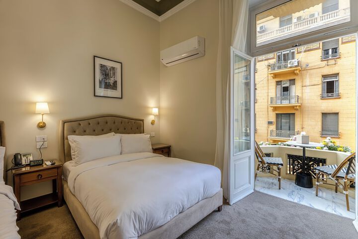 Room 4 of 24