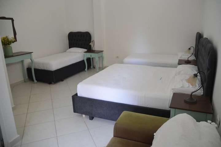 Room 28 of 72