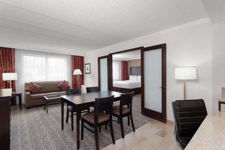 Room 22 of 64