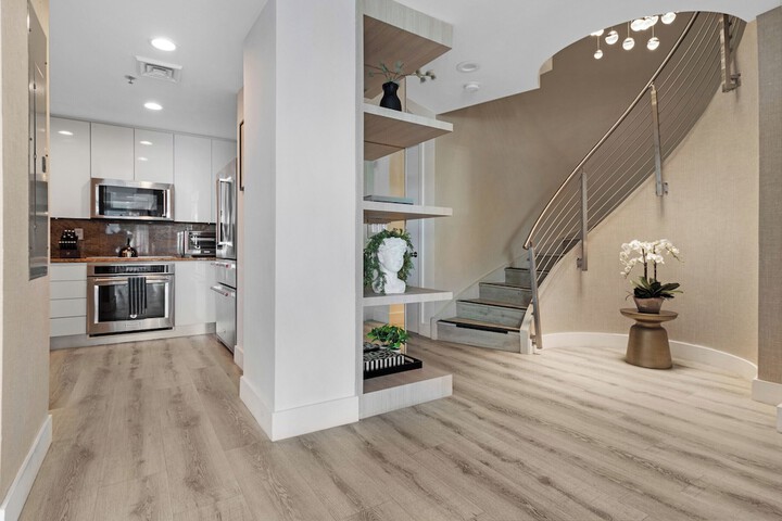 2-Story Brickell Penthouse Free Parking in Miami, FL