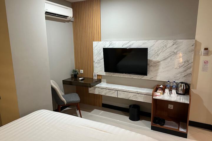 Room 6 of 36