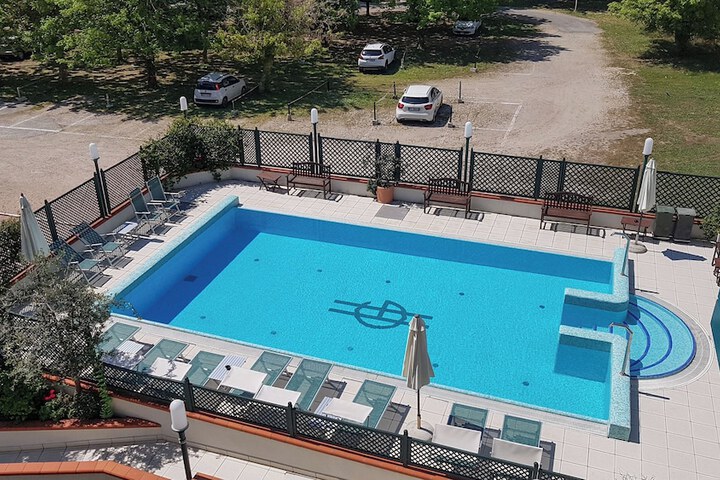 Hotel Pool