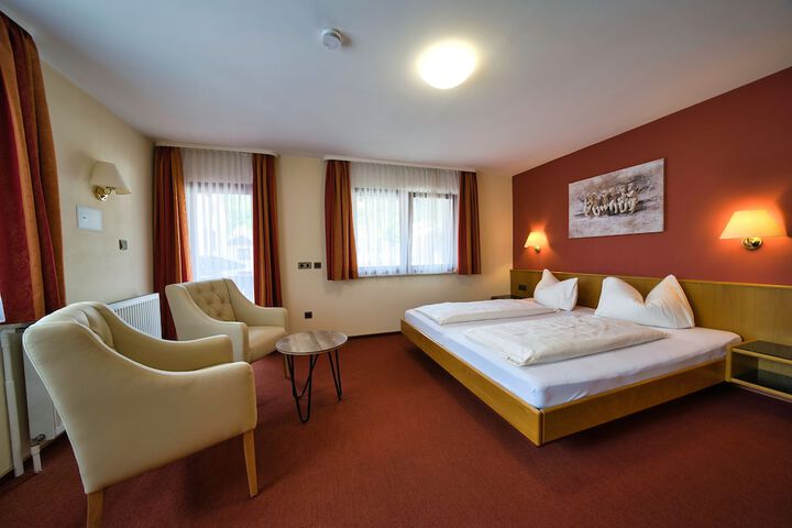 Room 16 of 62