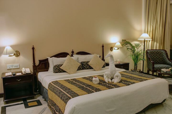 Room 10 of 43