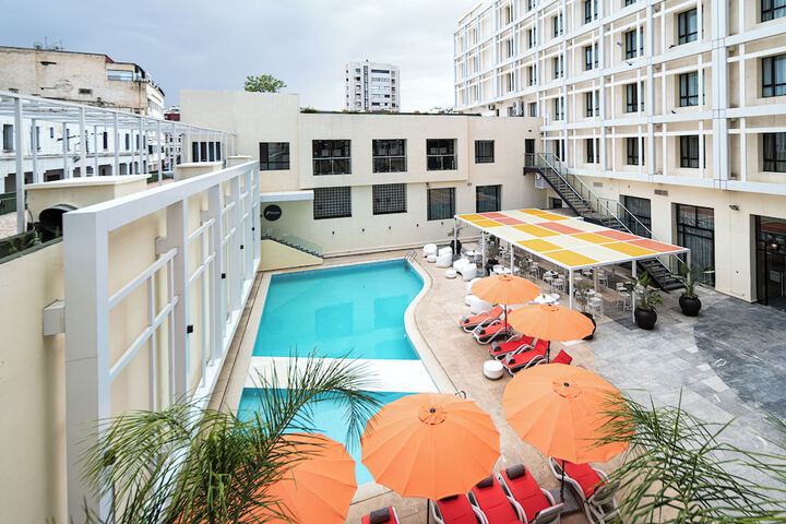 Pool Hotel