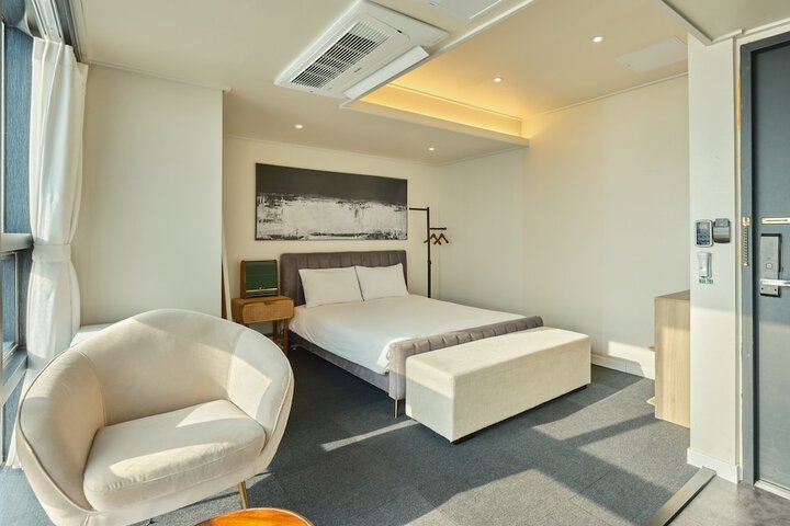 Room 79 of 224
