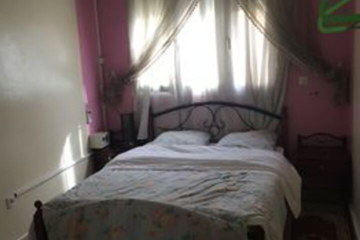 Room 4 of 15