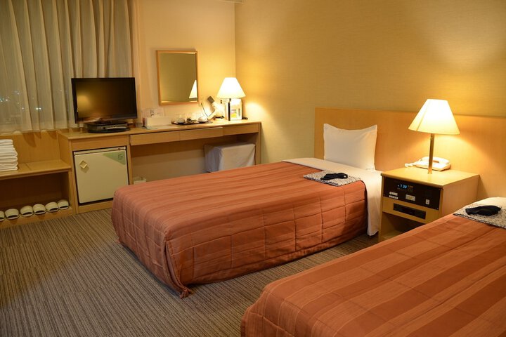 Room 14 of 22